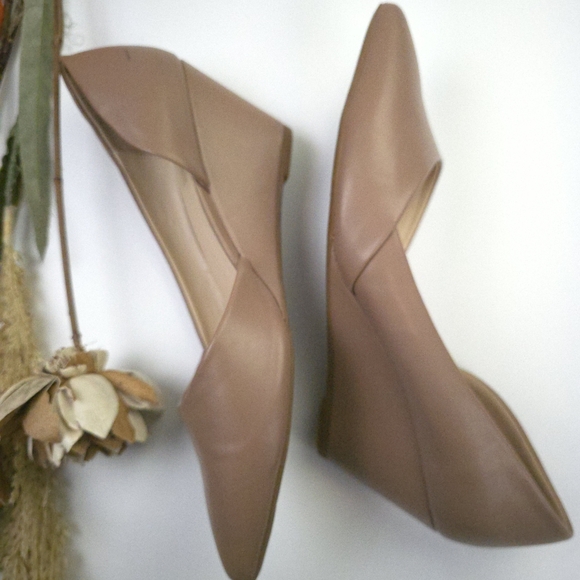 Kenneth Cole Elegant Tan Women's Shoes Sz 9m - Picture 4 of 9